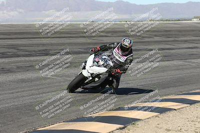 media/Jan-16-2026-CVMA Friday Practice (Fri) [[6f2bf47531]]/5-Racer 4-Trackday1/Session 2 (Bowl)/